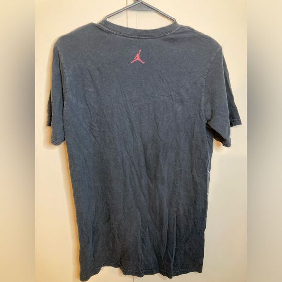 Men’s Jordan T-Shirt, Size Medium - Picture 2 of 3